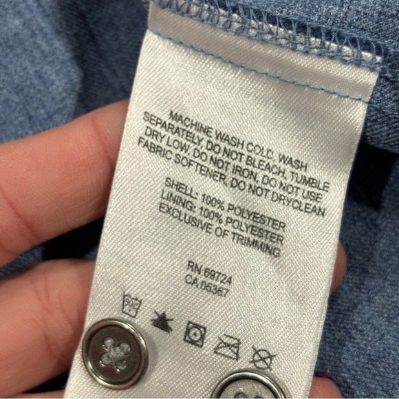 COLUMBIA Size L Blue Chambray Button Up Collared vented hiking shirt - Picture 7 of 12